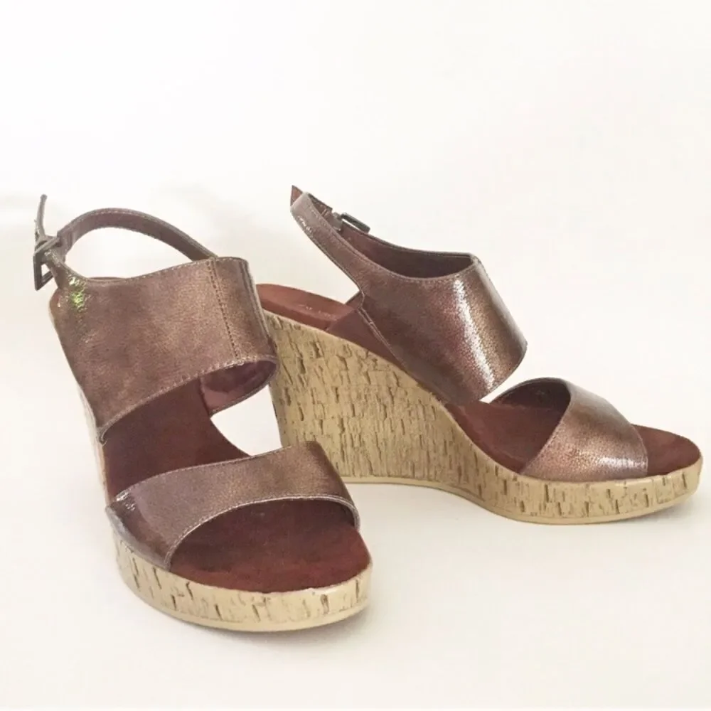 Aerosoles Trade Secret Bronze Wedge Sandal Cork 9